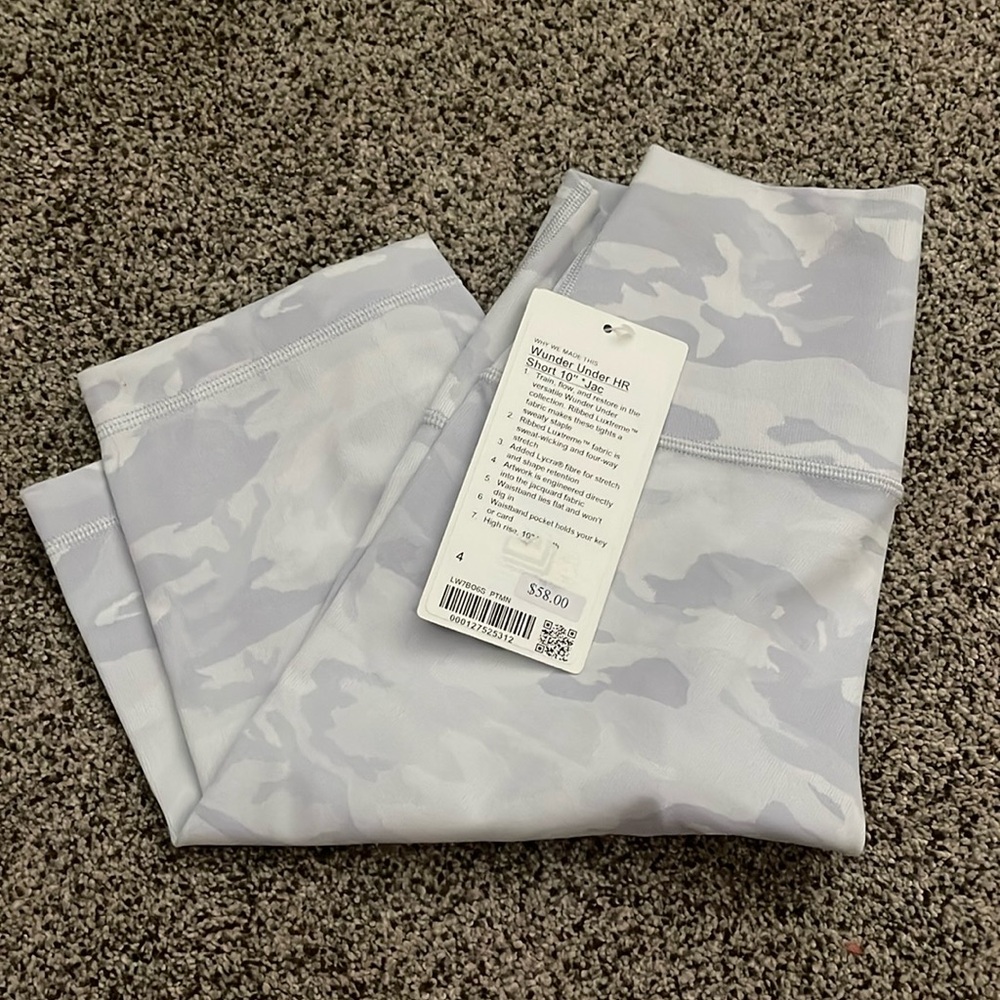 NWT Wunder Under HR Short 10”